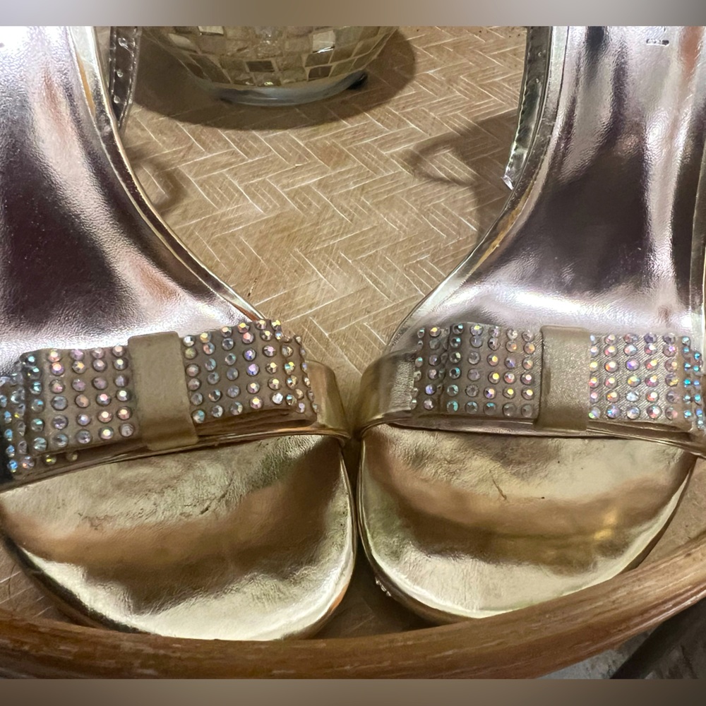 Madden Girl  shoe sz 8